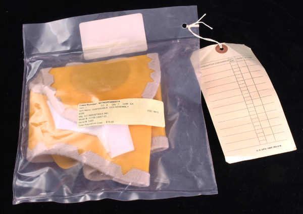 UCD_STS-74_package_back_600