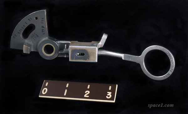 Gemini_ECS_control_lever1_600