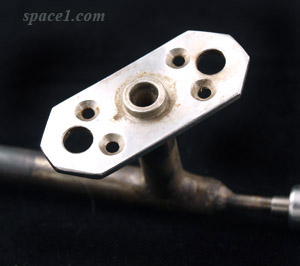 Mercury_1lb_thruster_nozzle_close