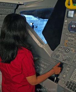 Lunar_Landing_Simulator_exhibit