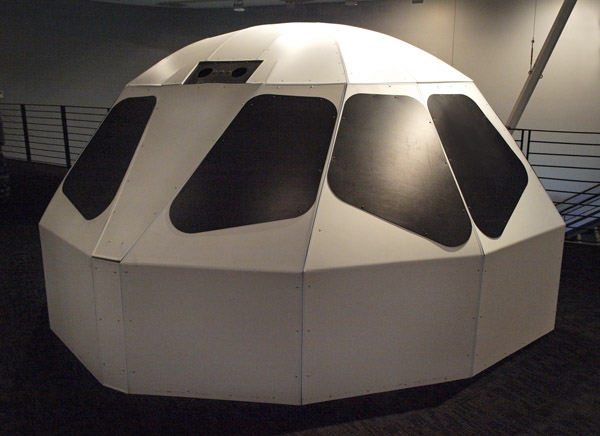 shuttle_simulator_front_at_Columbia600
